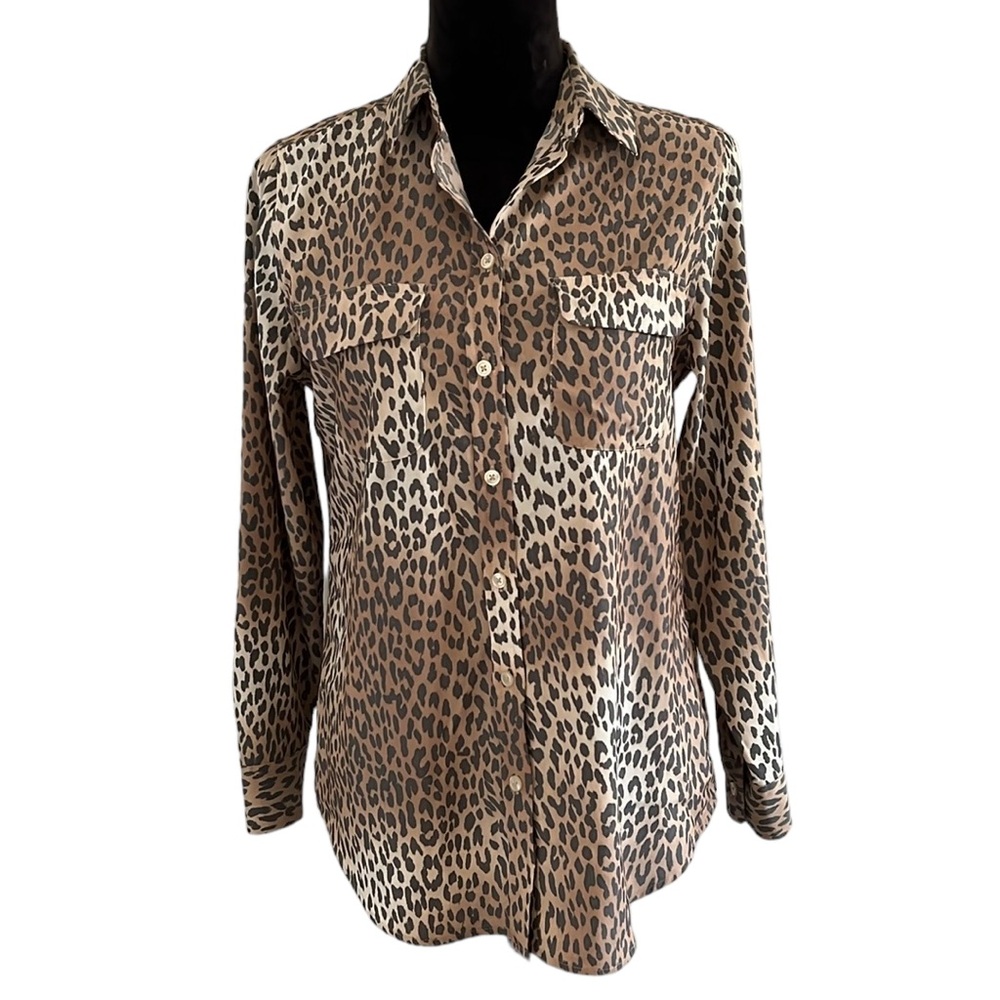 Chicos Silky Soft Easy Button Down Leopard Print Long Sleeve Shirt
